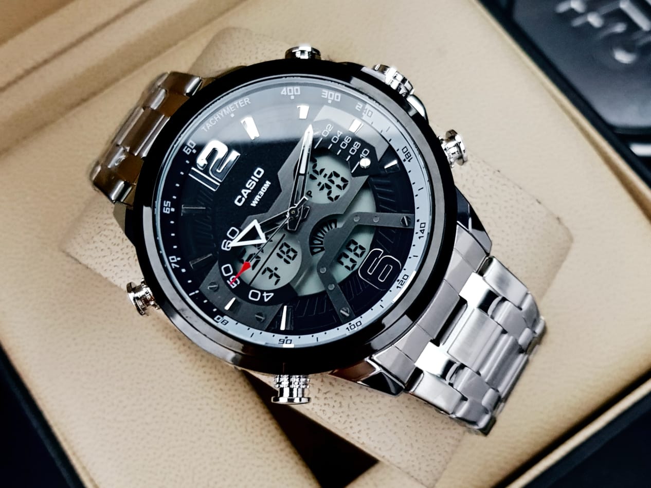 Gray helmet for bikers